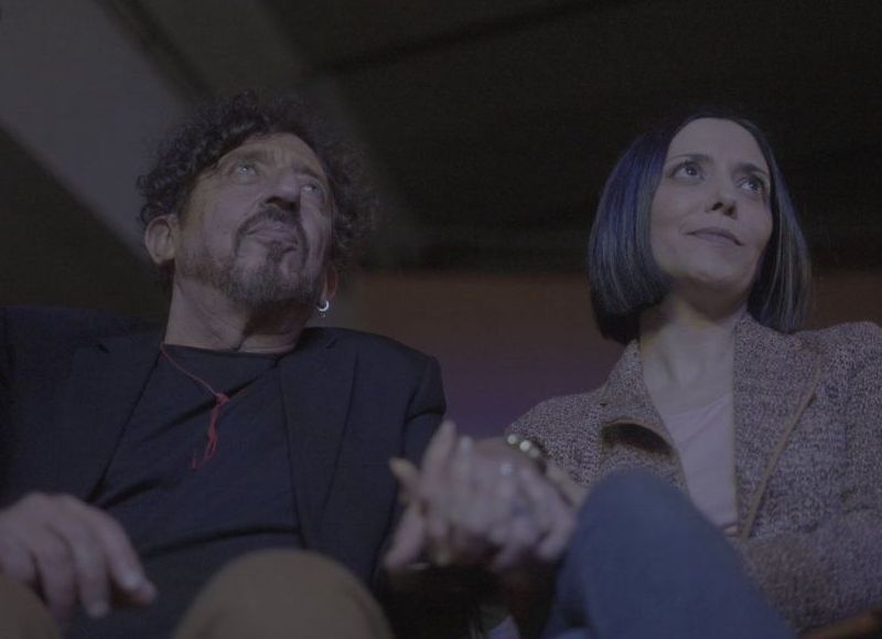 El elenco está integrado por Jazmín Laport, Miriam Lanzoni, Pablo Yotich, Juan Paya, Edgardo Moreira, Florencia Capiello, Mónica Salvador, Anita Co, Agustina Ríos, Agustín Salas, Federico Casalongue, entre otros.