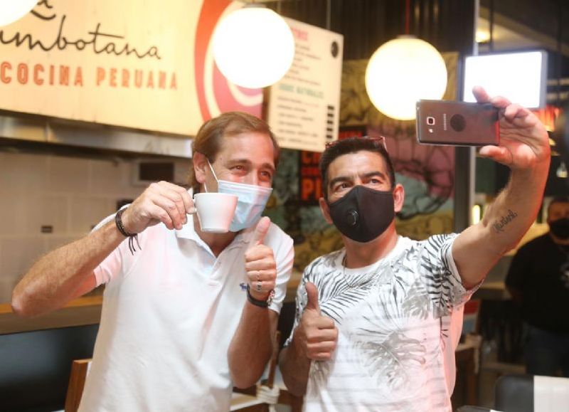 El intendente de La Plata, Julio Garro, recorrió las instalaciones de “Baxar Mercado”, un nuevo paseo gastronómico que se inaugurará el miércoles, 17 de febrero.