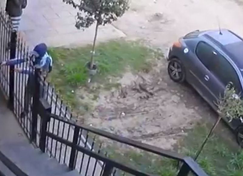 La violencia en Hurlingham no da tregua: un delincuente dispara hacia el interior de una casa en un intento de robo.