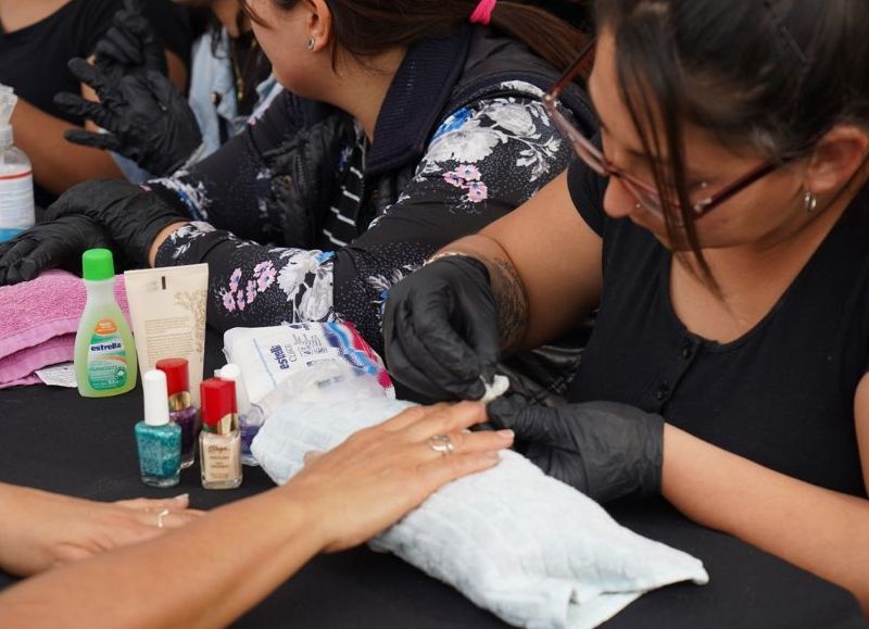 El evento tuvo lugar en La Usina y contó con stands de peluquería, maquillaje artístico, cosmetología, manicura y desfiles.