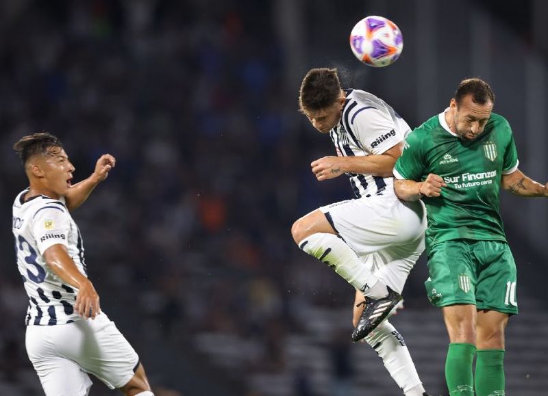 Los dirigidos por Javier Gandolfi sumaron el tercer partido sin victoria en la Liga Profesional. La visita ganó con un tiro desde los 12 pasos.