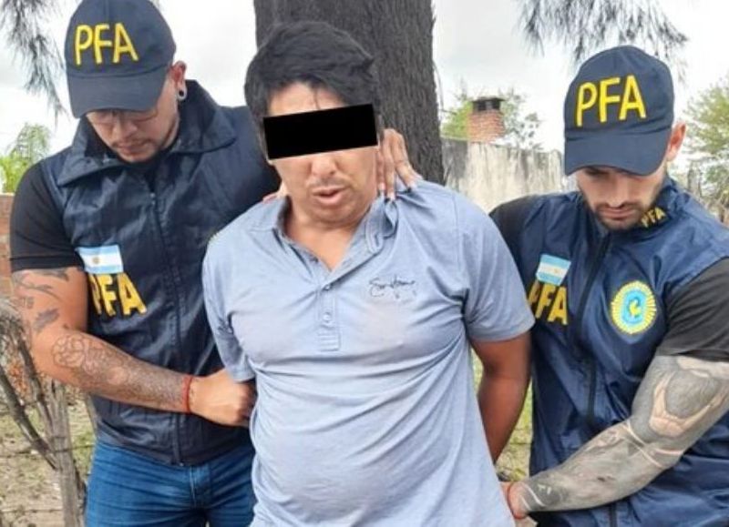 La imputación es por los delitos de usurpación en concurso real con daño, amenazas coactivas agravadas y extorsión.