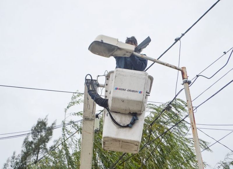 Dichas luces "nos permiten cuidar el medio ambiente, aportan una mayor eficiencia, sustentabilidad y seguridad para el distrito".