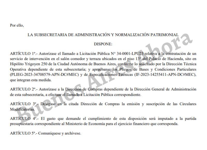 El documento en donde se oficializó la contratación del servicio de albañilería.
