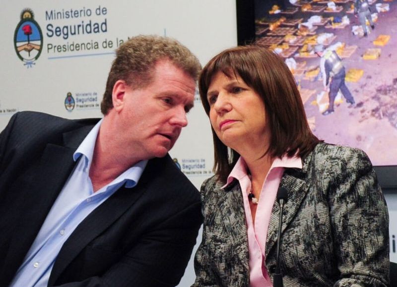 Gerardo Milman junto a Patricia Bullrich.