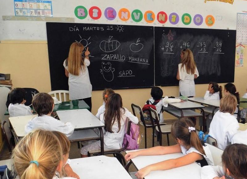 Las masividad de los paros docentes expresan el gran malestar que hay entre les trabajadores de la educación ante el ajuste, la sobrecarga laboral y la pérdida salarial.