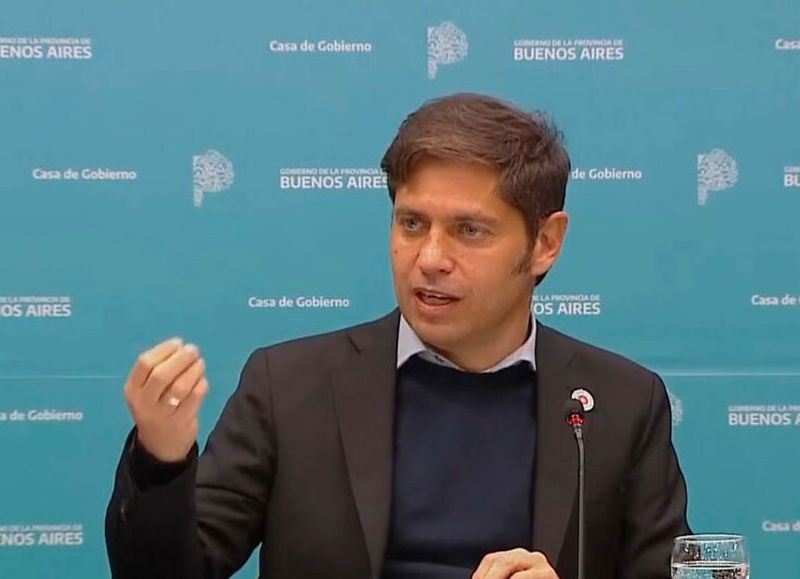 El gobernador Axel Kicillof dijo que el DNU del presidente Javier Milei “consolida una baja que en los hechos ya se produjo”.