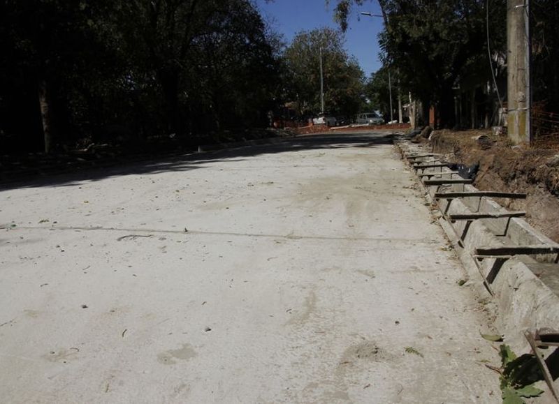 La Municipalidad de San Miguel informó que avanzan los nuevos pavimentos para los vecinos.