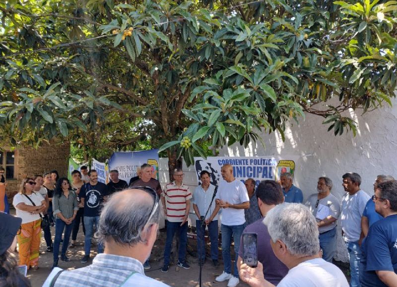 Se realizó un discurso ante los presentes.