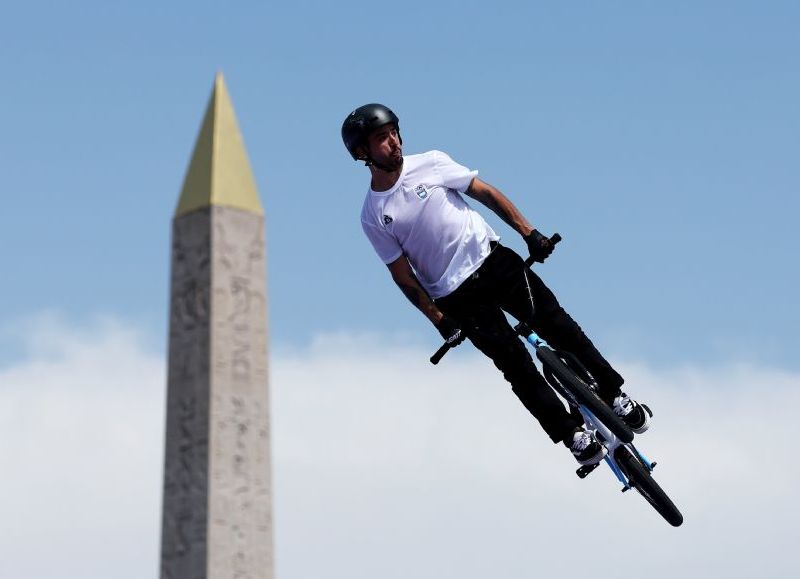 El cordobés tuvo una actuación excepcional y con 94,82 puntos se subió a lo más alto del podio para la primera gran alegría argentina en París 2024.
