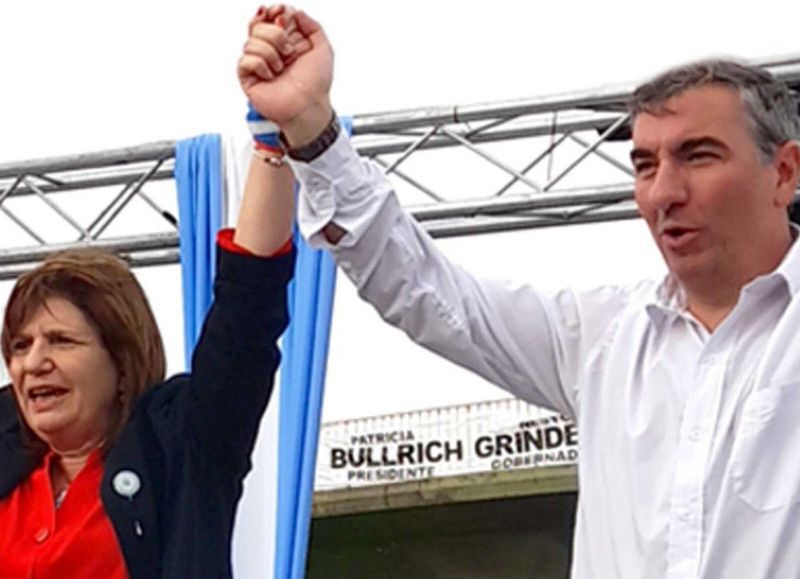 La ministra de Seguridad, Patricia Bullrich, y el concejal de La Libertad Avanza (LLA) en Berazategui, Dante Morini.