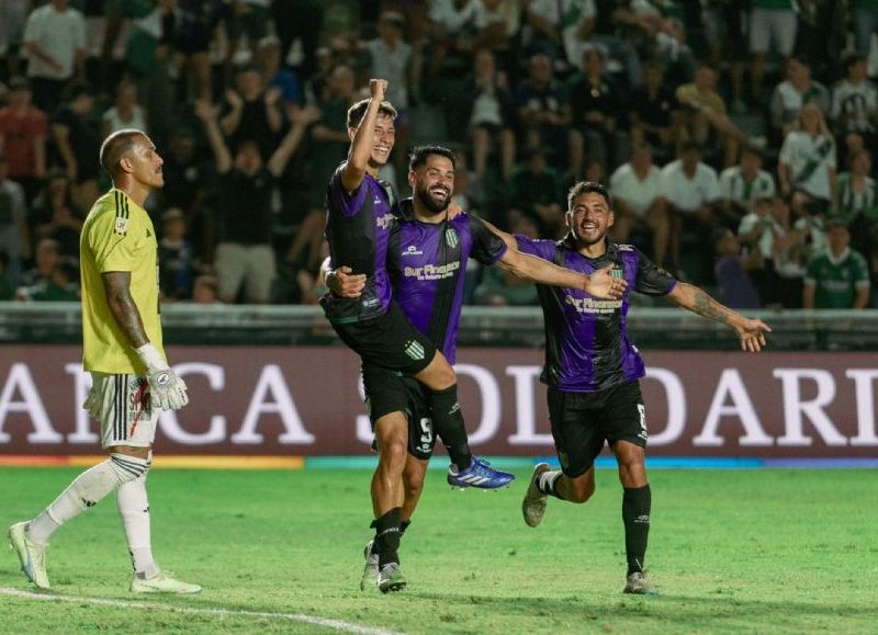 El Taladro venció por 2-0 al Malevo, por la octava fecha de la Copa de la Liga. Con este resultado, los dirigidos por Julio César Falcioni consiguieron su primera victoria en el año.