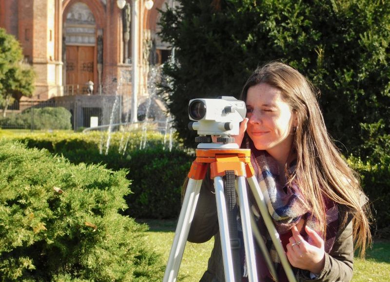 Darán becas a estudiantes de Agrimensura para impulsar la carrera