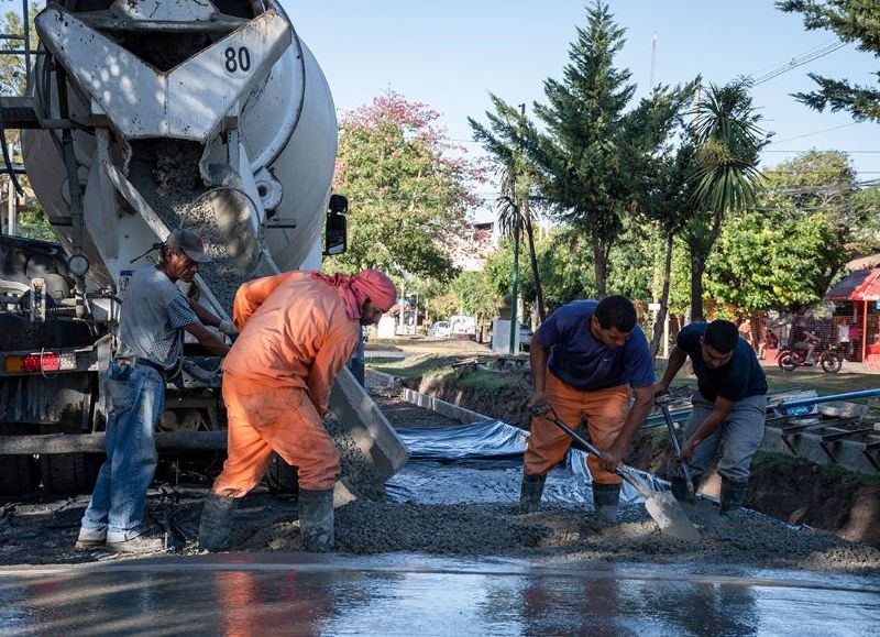 La Secretaría de Obras y Servicios Públicos atiende los diferentes pedidos, relevando las zonas para una tarea efectiva que cumpla con las expectativas de los merlenses y así concretar los trabajos que benefician a la comunidad.