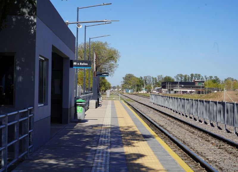 Se realizaron tareas de recuperación y puesta en valor tanto de la Estación de la Línea Sarmiento ramal Merlo-Lobos.