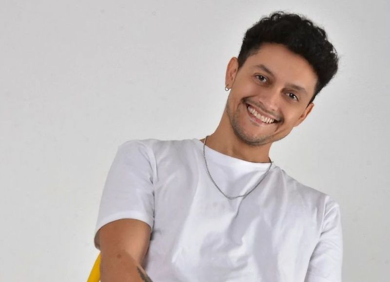 VIDEO | Con versiones de Valeria Lynch y José Luis Perales, Lucho Arrieta inició el recital de Q' Lokura