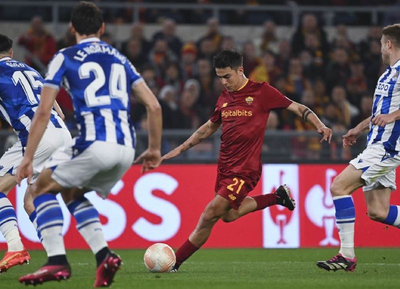 Los Giallorossi se impusieron por 2-0 sobre los vascos en el Estadio Olímpico por la ida de octavos de final. La vuelta será la próxima semana. Los dirigidos por José Mourinho buscan meterse en la Champions 2024.