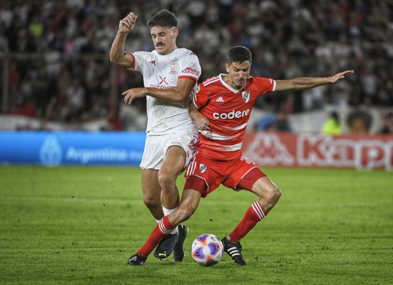 Con un doblete de Rondón y el restante de Barco, el Millonario se impuso 3-0 en el Palacio Ducó y mira a todos desde arriba en la tabla.