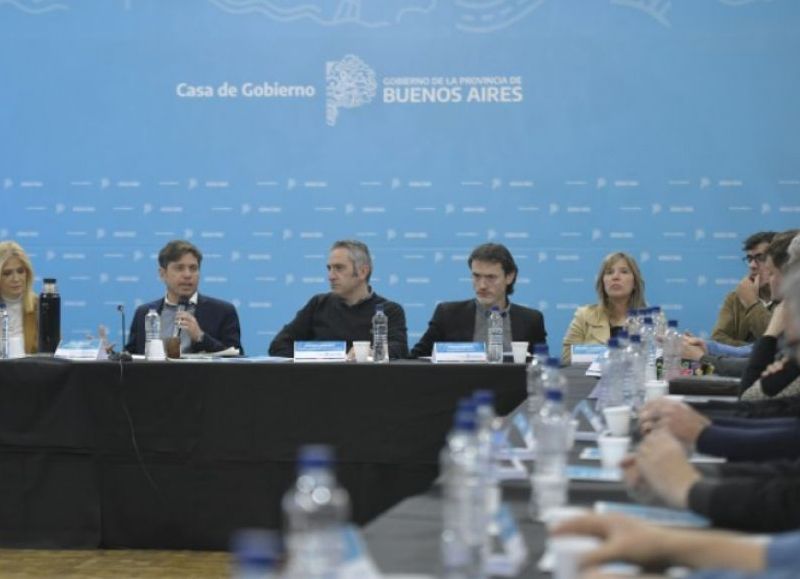 El gobernador de la provincia de Buenos Aires, Axel Kicillof, encabezó esta mañana una jornada de trabajo junto al ministro de Desarrollo de la Comunidad, Andrés Larroque, en la que se presentó el Pacto Social por las Niñeces y Adolescencias.