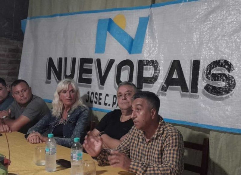 El acto con los referentes, hablándole a los militantes.