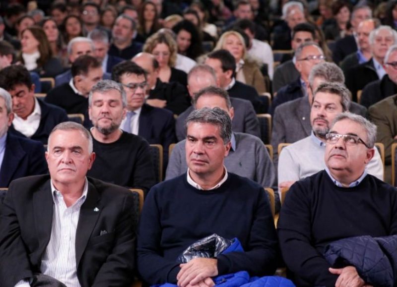 El kirchnerismo habla de un nuevo Vicentín tras la marcha atrás de Alberto Fernández contra la Corte Suprema y los gobernadores acordaron hacer un silencio "atronador".