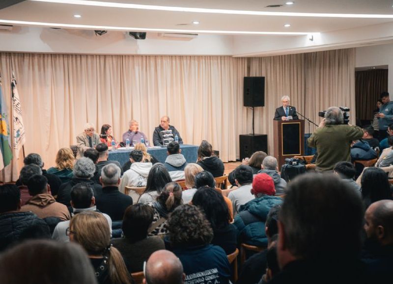 “Este es el puntapié inicial para dar batalla desde el conocimiento. Tenemos que tener fuerza para dar batalla”, afirmó.