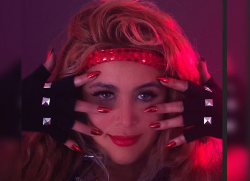 Lizzandra "KumbiaRock" es su nombre artístico.