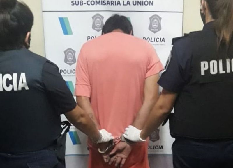 El sujeto de 31 años fue detenido por la policía de San Carlos.