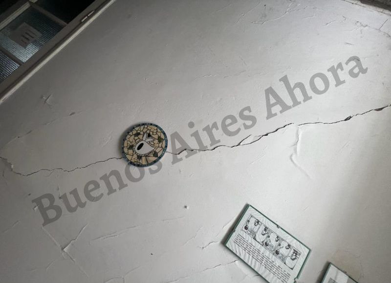 Así está la pared del SAF, perteneciente al Ministerio de Desarrollo a la Comunidad bonarense.