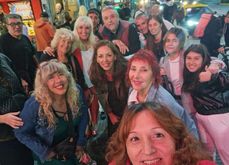 Presente en el Teatro Corrientes de la Ciudad Autónoma de Buenos Aires (CABA).