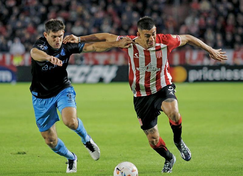 Por la fecha 3 de la Copa Libertadores, el equipo dirigido por Eduardo Domínguez cayó por 1-0 con gol de Fernandes frente a los brasileños, que justo habían sufrido la roja a Villasanti.