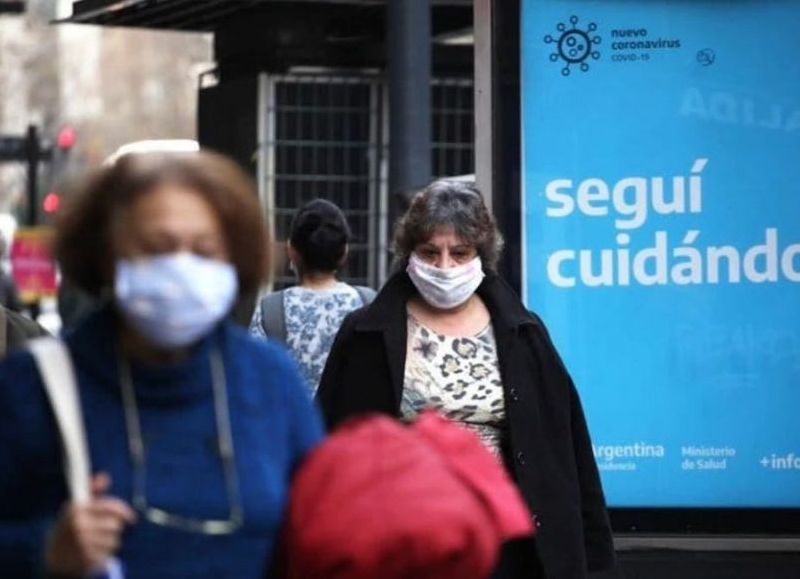 La pandemia sigue acechando y desde el gobierno piensan en distintas medidas para frenar la segunda ola de contagios.