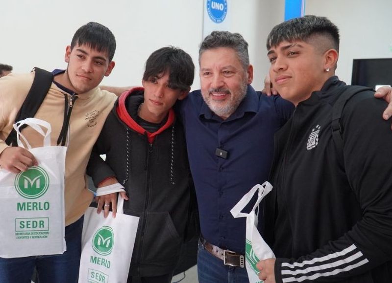 El encuentro se organizó en el auditorio con el objetivo de dar a conocer a los alumnos y alumnas la oferta académica, mostrarles las instalaciones e infraestructura del lugar.