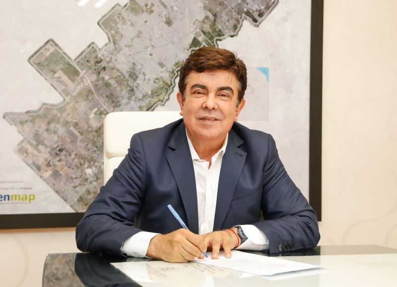 El intendente Fernando Espinoza decidió elevar el piso de los sueldos por encima de la inflación registrada en febrero.