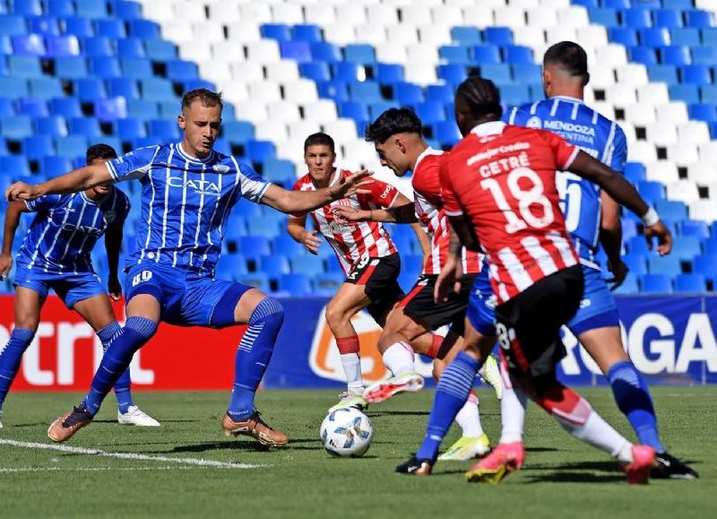 Este domingo en Mendoza, el Tomba perdió frente al Pincha en un duelo entre puntero y escolta correspondiente a la octava jornada de la Copa de la Liga Profesional 2024.