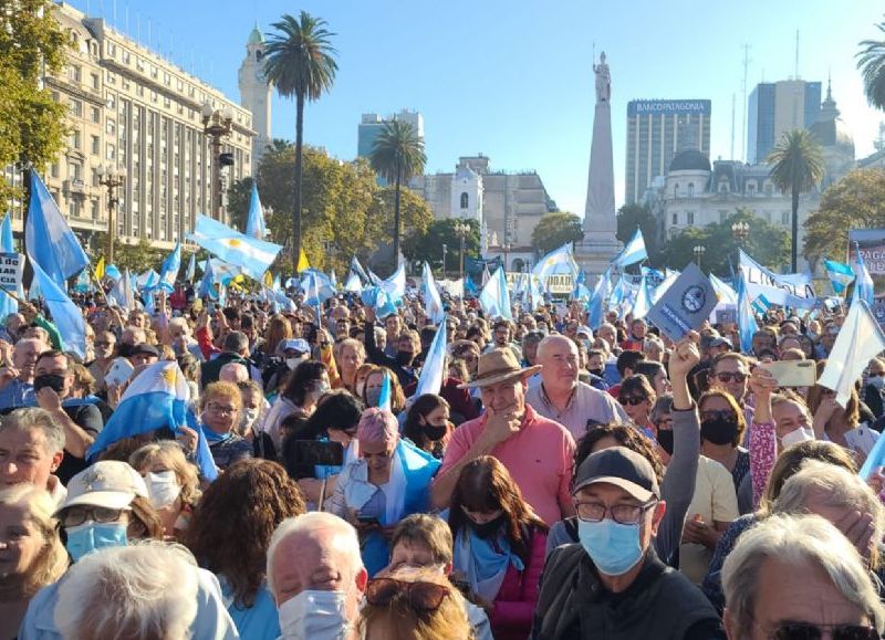 Cuestionaron las "actitudes infantiles” del Gobierno que agreden a los sectores de la producción y el trabajo.