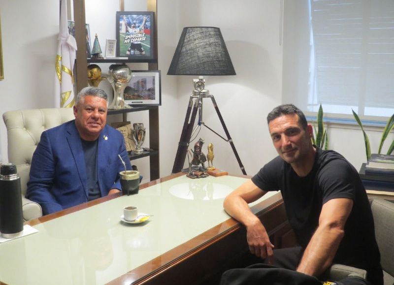 El director técnico de la “Albiceleste”, Lionel Scaloni, mantuvo un encuentro de trabajo con el presidente de la AFA, Claudio “Chiqui” Tapia.