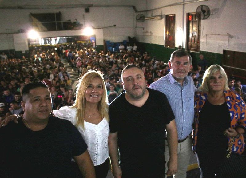 Pablo Mansilla, la Directora de Derechos Humanos, Mónica Ramos, Adrián Martínez y la Jefa de Asuntos docentes Hilda Amaya.