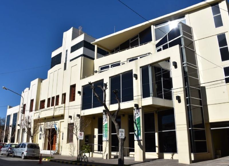 La aprobación de un endeudamiento millonario reabre dudas sobre la sostenibilidad fiscal de Río Negro