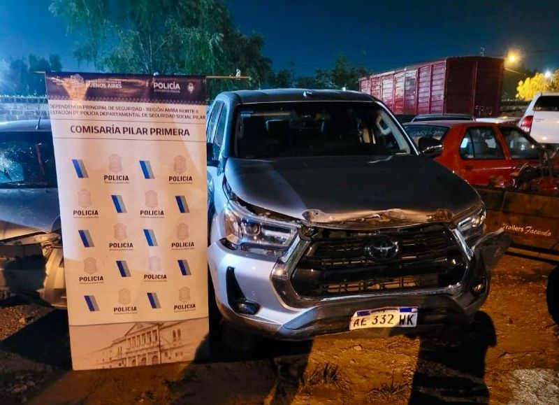 La Toyota Hilux robada en la localidad de Manzanares y recuperada por operativo policial.