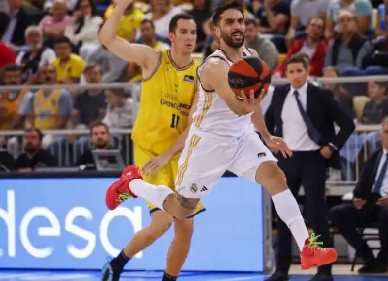 El equipo madrileño logró un ajustado triunfo (71-73) gracias a su juego colectivo y eficacia en la transición, superando la reacción de Gran Canaria en el tercer cuarto.