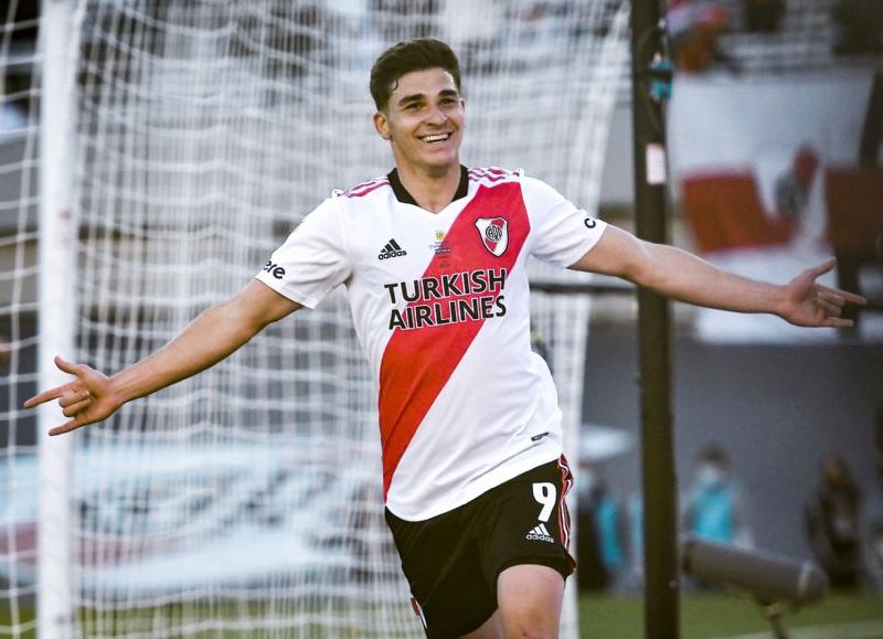 Julián Álvarez, delantero de River.