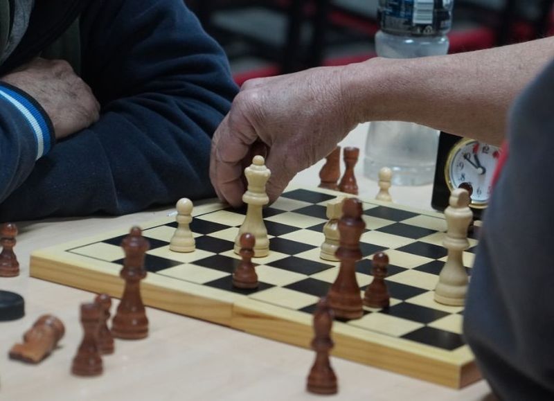 Los Adultos Mayores iniciaron la etapa distrital de la competencia más importante de la Provincia de Buenos Aires con las diferentes disciplinas de juegos de mesa.