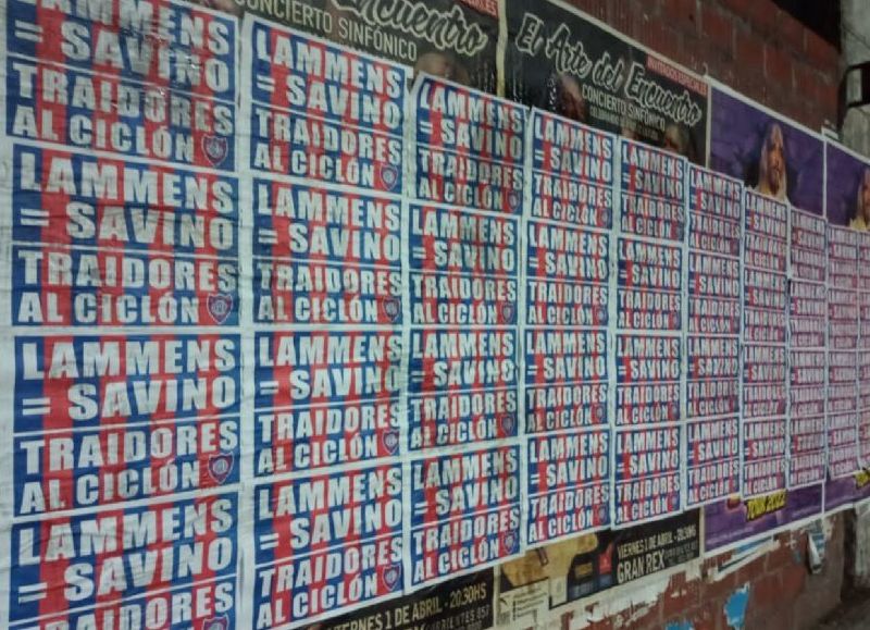 Empapelaron las calles de Buenos Aires.